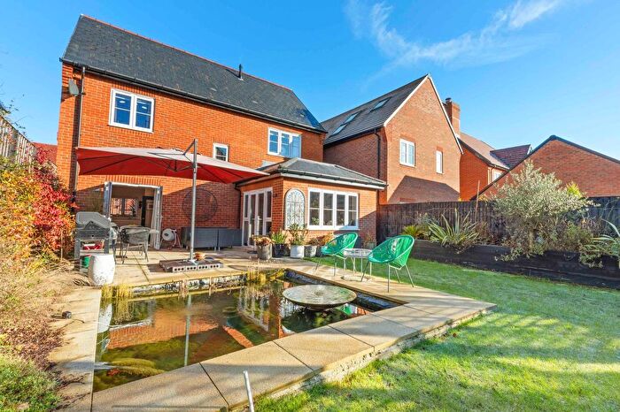 3 Bedroom Detached House For Sale In Aspen Road, High Wycombe, HP10