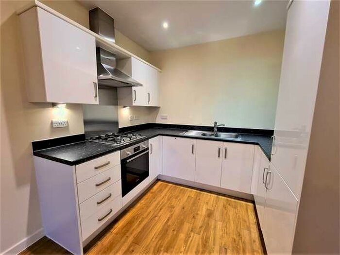 2 Bedroom Flat To Rent In Academy Place, Isleworth, TW7