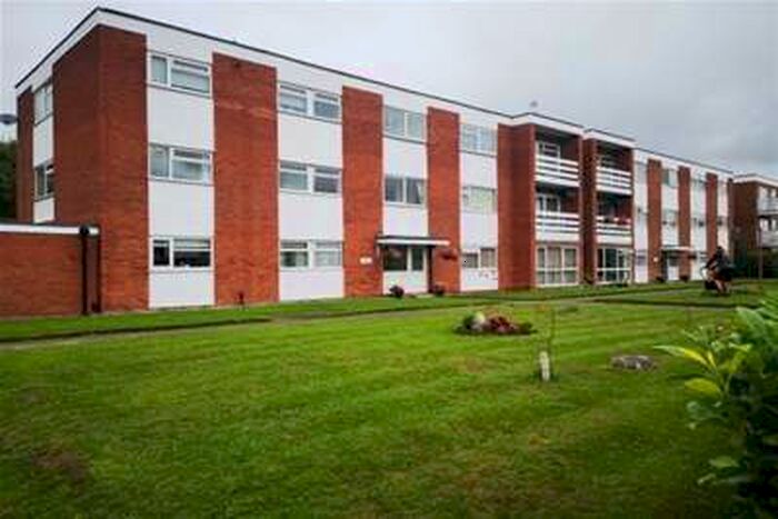 2 Bedroom Flat To Rent In Oak Lodge, Dairyground, Bramhall, SK7