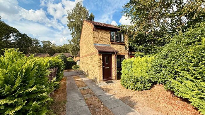 2 Bedroom End Terrace House To Rent In Upavon Gardens, Forest Park, Bracknell, Berkshire, RG12