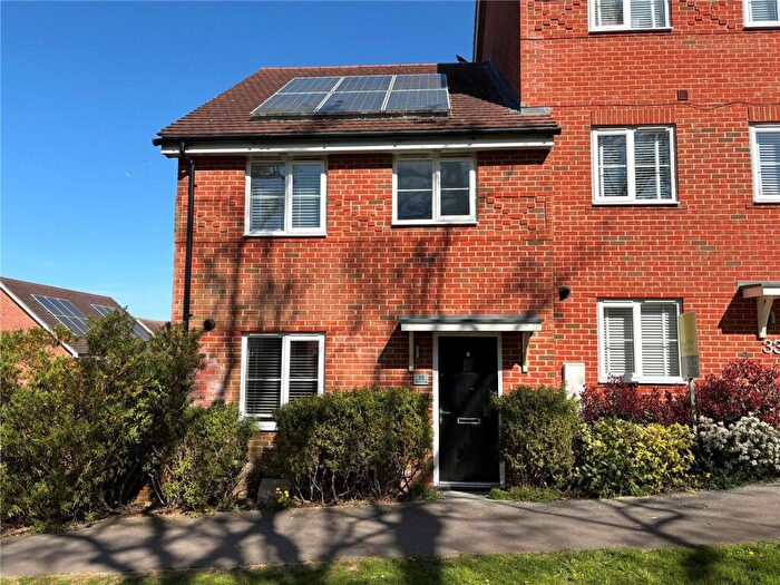 3 Bedroom End Of Terrace House To Rent In Rana Drive, Church Crookham, Fleet, Hampshire, GU52