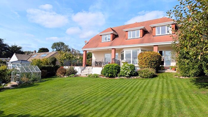 4 Bedroom Detached House For Sale In West Town Meadow, Bishopsteignton, TQ14