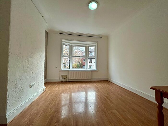 Maisonette To Rent In London, E4