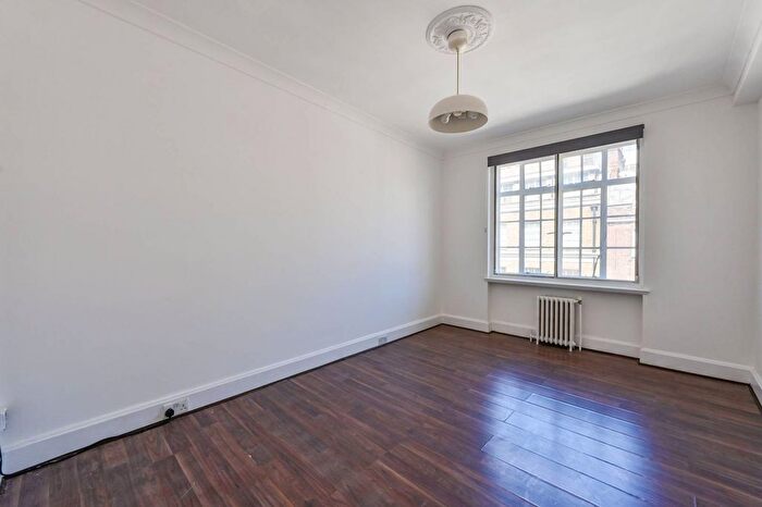 2 Bedroom Flat To Rent In Seymour Street, Marylebone, London, W1H