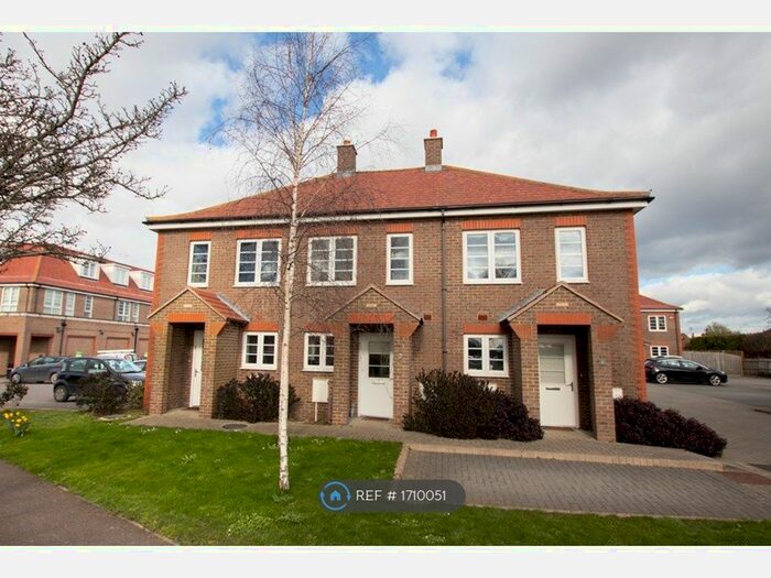 2 Bedroom Terraced House To Rent In Pecketts Gate, Chichester, PO19