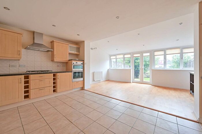 4 Bedroom End Of Terrace House For Sale In Observer Drive, Watford, WD18