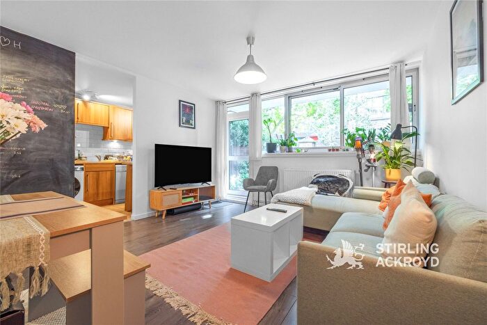 1 Bedroom Flat To Rent In Compton Street, London, EC1V