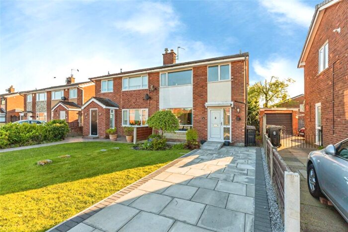 3 Bedroom Semi-Detached House For Sale In Gainsborough Road, Ramsbottom, Bury, Greater Manchester, BL0
