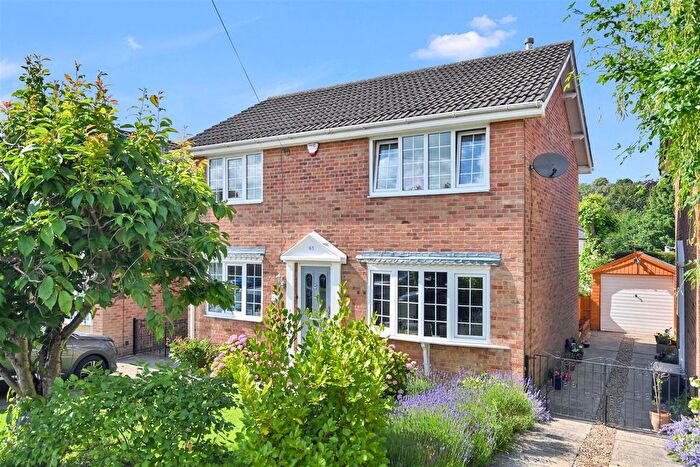 4 Bedroom Detached House To Rent In Cricketers Green, Yeadon, Leeds, West Yorkshire, LS19