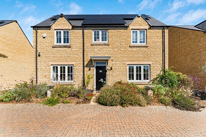 4 Bedroom Detached House For Sale In Myrtle House, Quick Row, Bampton, OX18