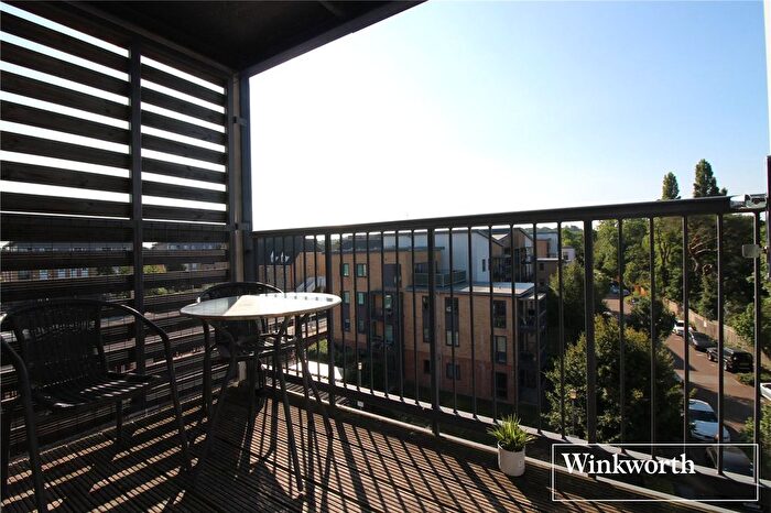 2 Bedroom Flat For Sale In Grade Close, Elstree, Borehamwood, Hertfordshire, WD6