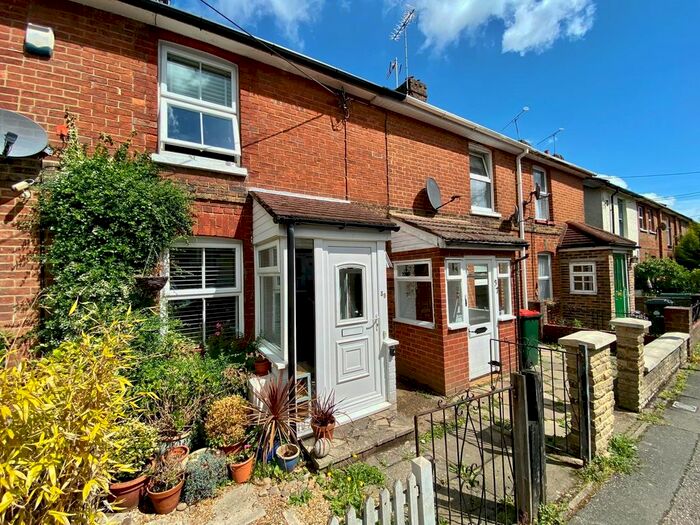 2 Bedroom Terraced House To Rent In West Street, Crawley, RH11