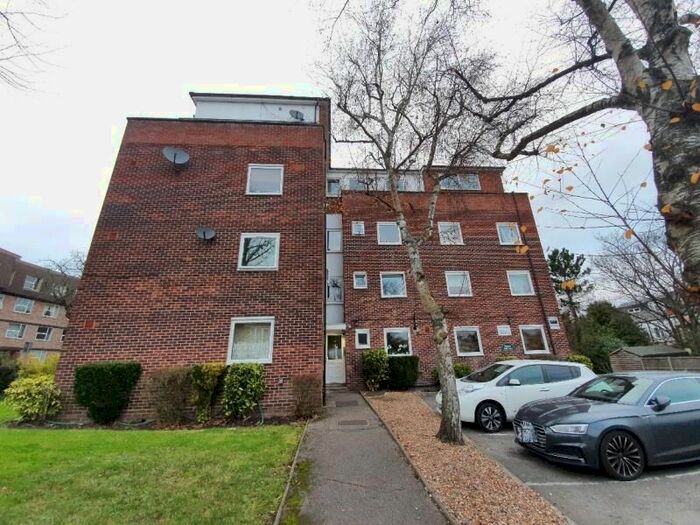 1 Bedroom Flat To Rent In Nursery Walk Court, Sunningfields Road, Hendon NW4