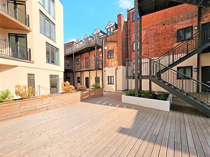 2 Bedroom Apartment To Rent In Jacksons Corner, Reading, RG1