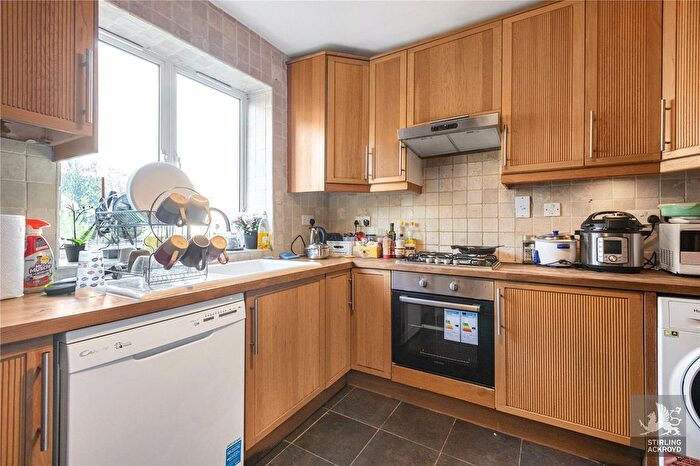 2 Bedroom Flat To Rent In Abercorn Place, London, NW8