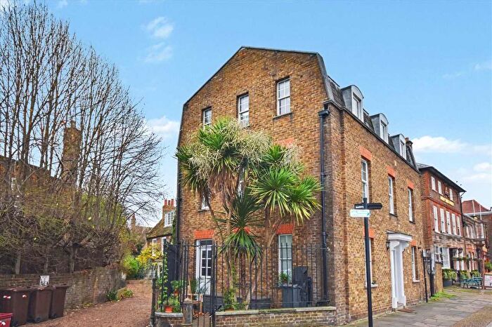 2 Bedroom Flat To Rent In Burlington Lane, Chiswick, Chiswick, W4