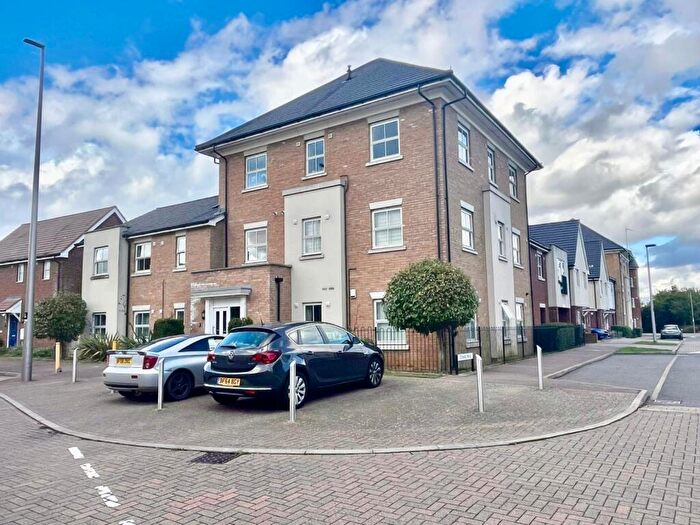 2 Bedroom Apartment For Sale In Rowditch Furlong, Redhouse Park, Milton Keynes, MK14