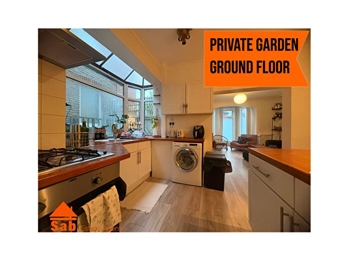 2 Bedroom Flat To Rent In Birch Grove, Acton, W3