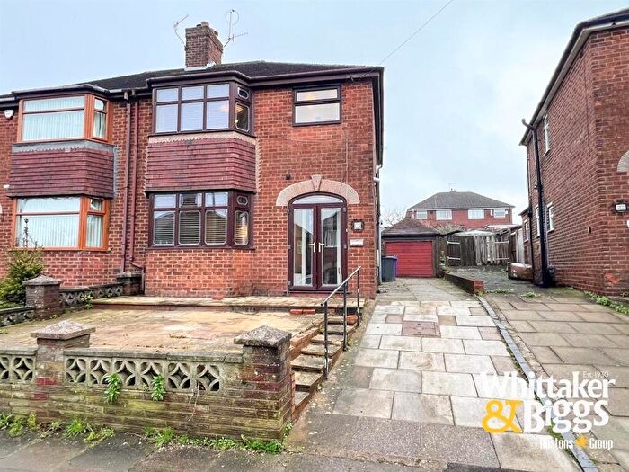 3 Bedroom Semi Detached House For Sale In Derek Drive, Birches Head, ST1