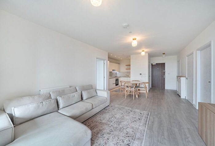 2 Bedroom Flat For Sale In Shearwater Drive, London, NW9