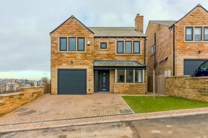 4 Bedroom Detached House To Rent In West Nab View, Meltham, Holmfirth, HD9