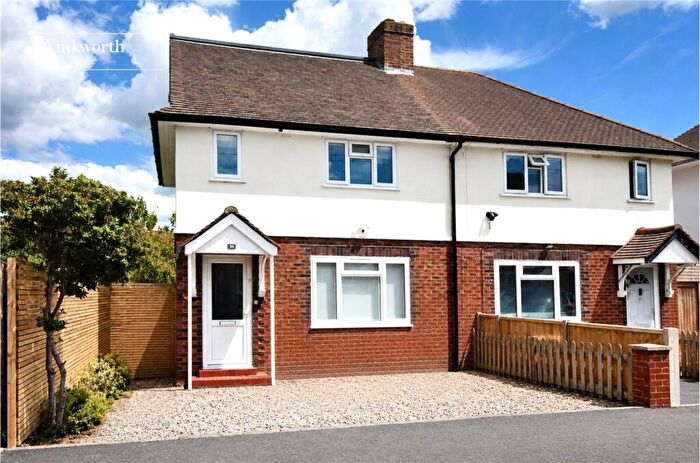 3 Bedroom Semi Detached House For Sale In Byne Road, Carshalton, SM5