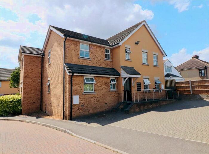 2 Bedroom Apartment To Rent In St. Stephens Crescent, Chadwell St. Mary, Grays, Essex, RM16