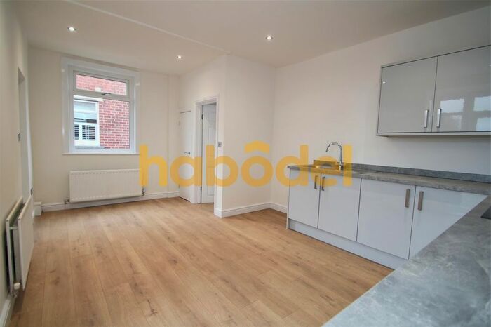 3 Bedroom Semi-Detached House To Rent In Lanehouse Road, Thornaby, Stockton-On-Tees, TS17