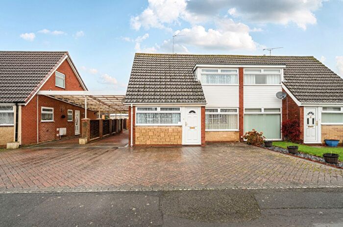 2 Bedroom Semi-Detached House For Sale In The Buntings, Covingham, Swindon, SN3