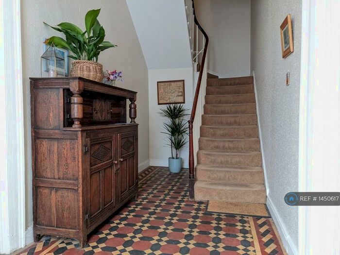 2 Bedroom Flat To Rent In Richmond Hill, Bristol, BS8