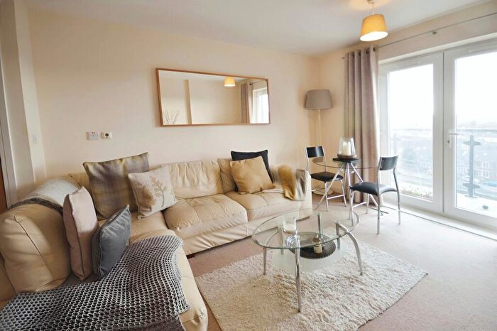 2 Bedroom Apartment To Rent In Overstone Court, Dumballs Road, CF10