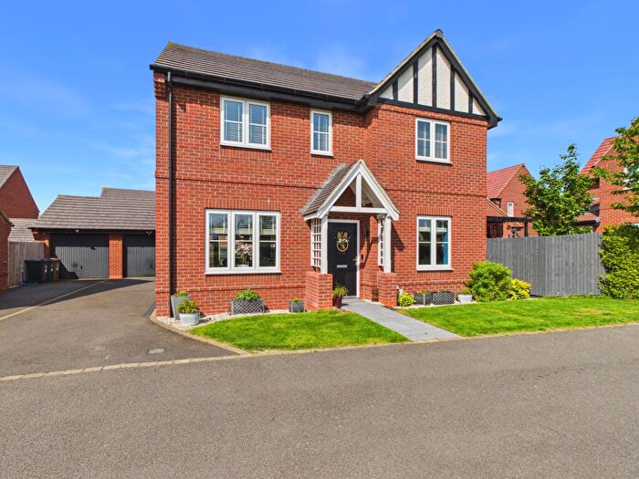 4 Bedroom Detached House For Sale In Lonsdale Road, Etwall, DE65