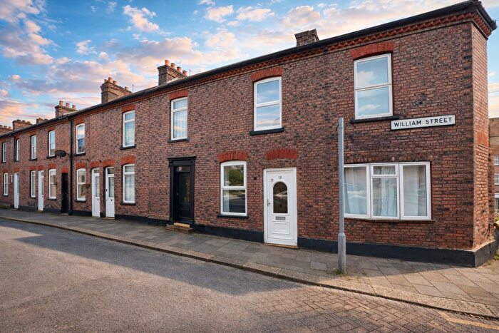 2 Bedroom End Of Terrace House To Rent In William Street, Luton, Bedfordshire, LU2