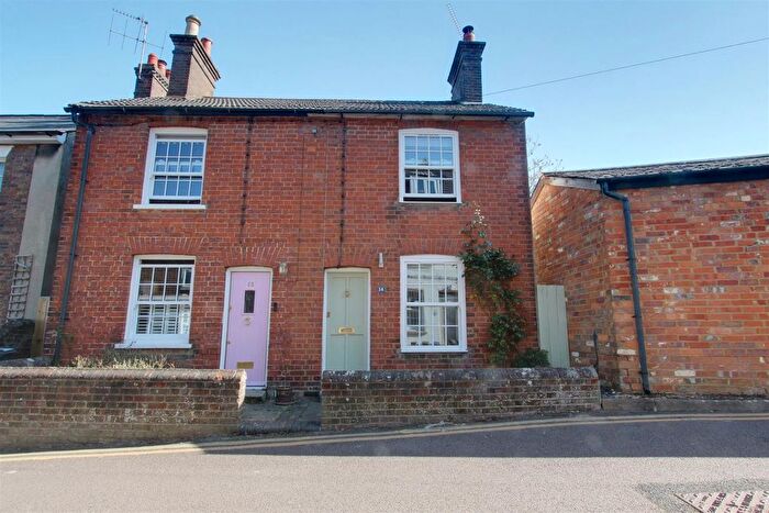 2 Bedroom Property For Sale In Henry Street, Tring, HP23