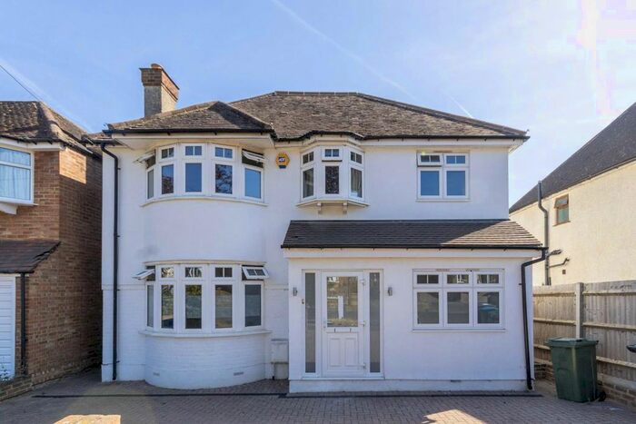 5 Bedroom Semi-Detached House To Rent In Elmbridge Avenue, Berrylands, Surbiton, KT5