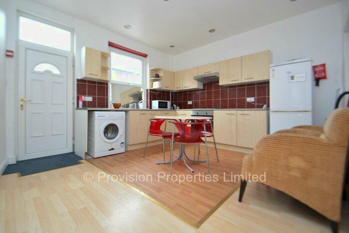 4 Bedroom End Of Terrace House To Rent In Harold Grove, Hyde Park, Leeds, LS6