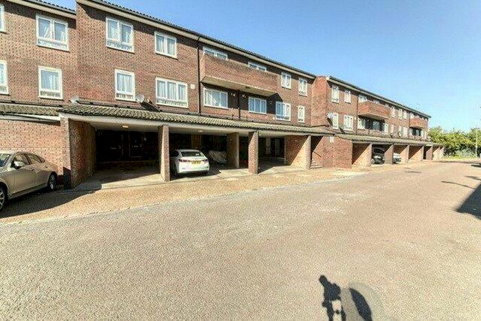 2 Bedroom Maisonette To Rent In Olley Close, Wallington, Surrey, SM6