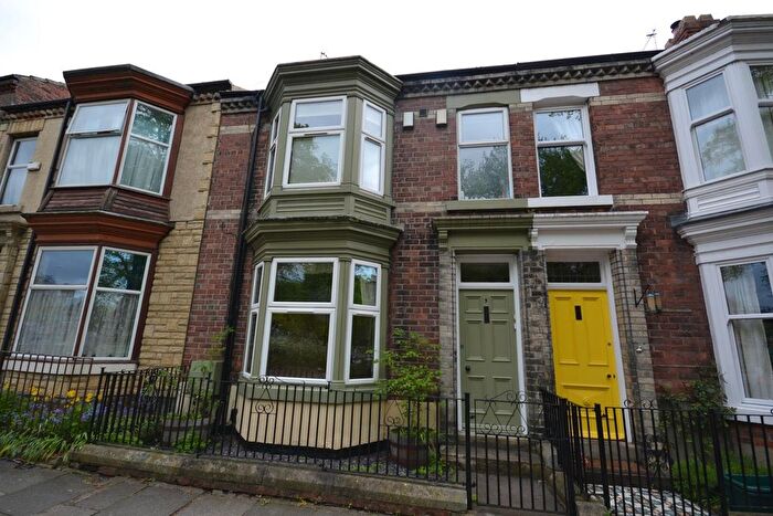 1 Bedroom Flat To Rent In Victoria Embankment, Darlington, DL1