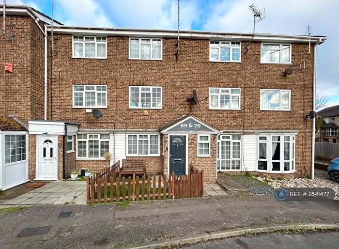 4 Bedroom Terraced House To Rent In Periwinkle Close, Sittingbourne, ME10