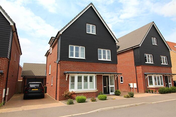 5 Bedroom Detached House For Sale In Jones Hill, Hampton Heights, Peterborough, PE7