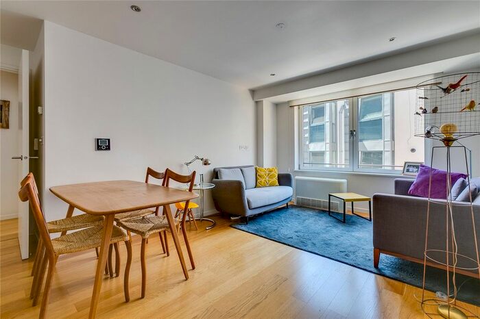 2 Bedroom Flat To Rent In Durweston Mews, London, W1U