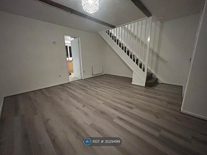 3 Bedroom Semi-Detached House To Rent In Perracombe, Milton Keynes, MK4