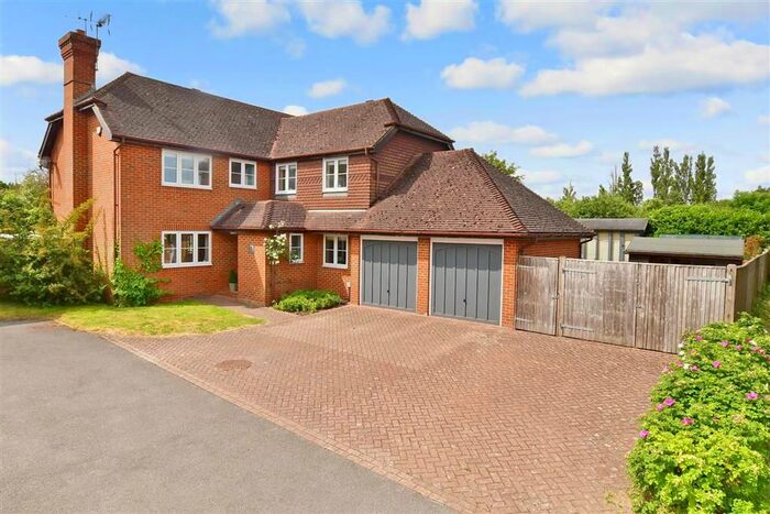 5 Bedroom Detached House For Sale In Sheephurst Lane, Marden, Tonbridge, Kent, TN12