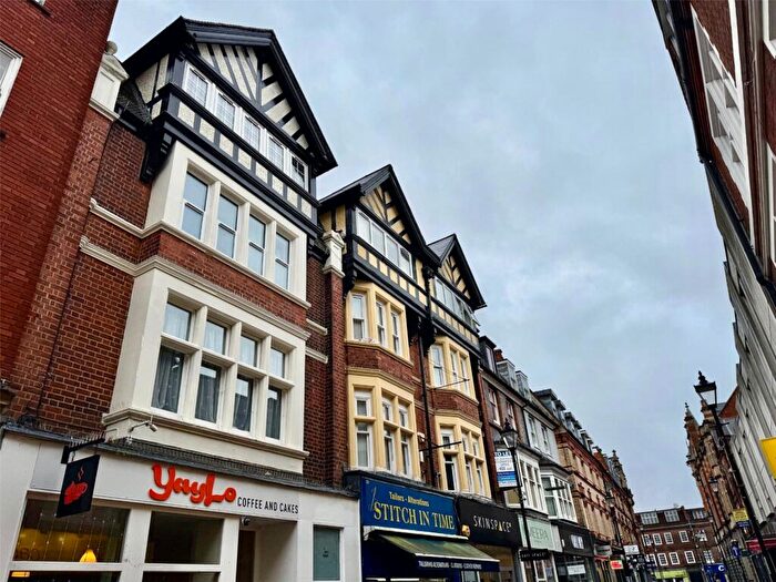 2 Bedroom Apartment For Sale In Cross Street, Reading, RG1