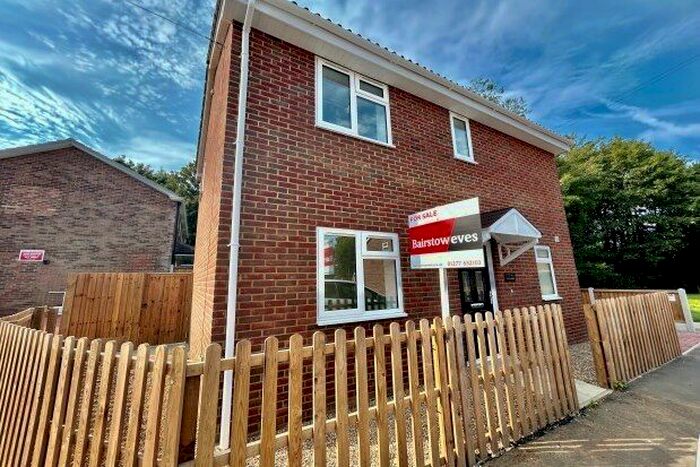 2 Bedroom Semi-Detached House To Rent In Bournebridge Close, Brentwood, CM13