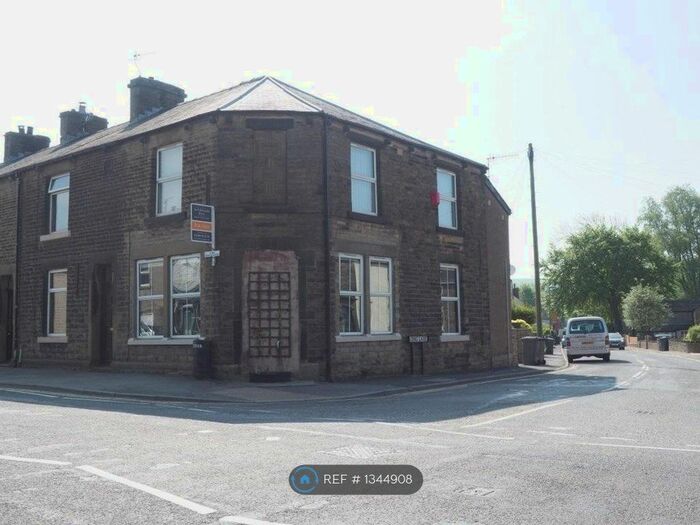 2 Bedroom Flat To Rent In Manchester Road, Chapel-En-Le-Frith, High Peak, SK23