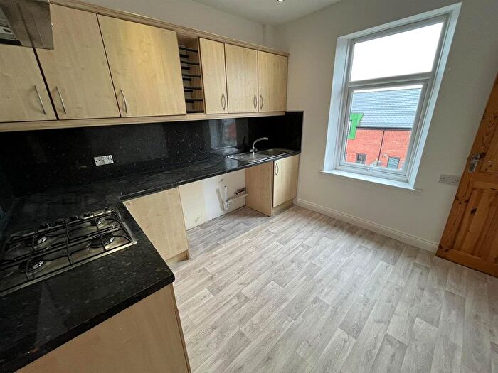 3 Bedroom Property To Rent In James Street, Worsborough, S70