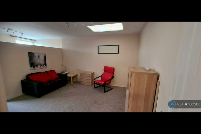 1 Bedroom Flat To Rent In Shelford Road, Radcliffe-On-Trent, Nottingham, NG12