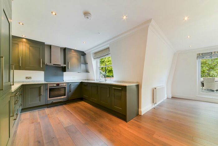 3 Bedroom Flat To Rent In Bramham Gardens, London, SW5