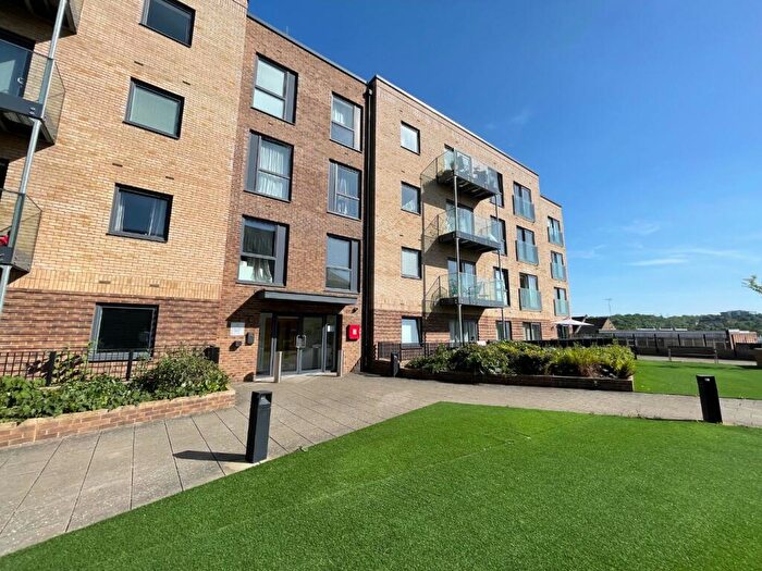 2 Bedroom Flat For Sale In Wilson Court, Stirling Drive, Luton, Bedfordshire, LU2